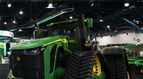 John Deeres 9 RX tractor