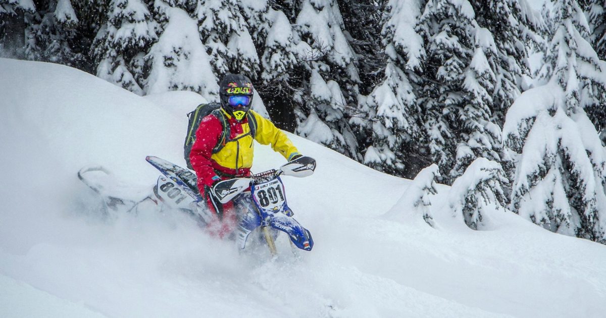 Dirt Bike снег